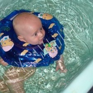 Круг на шею для купания младенцев и малышей до 2-х лет